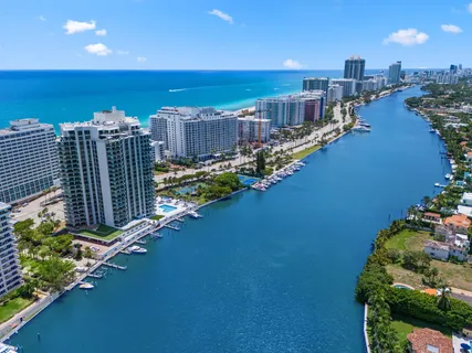 $1,799,000 | 5500 Collins Avenue, Unit 1401, Miami Beach, FL 33140