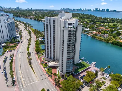 $1,799,000 | 5500 Collins Avenue, Unit 1401, Miami Beach, FL 33140