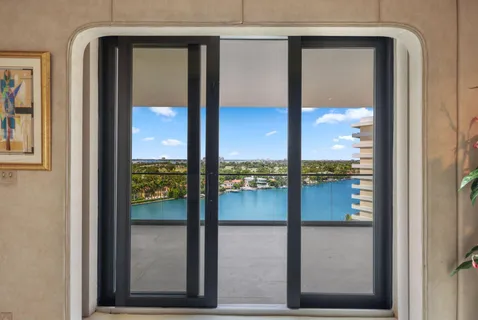 $1,799,000 | 5500 Collins Avenue, Unit 1401, Miami Beach, FL 33140