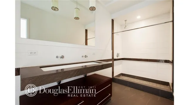 a view of an outdoor space