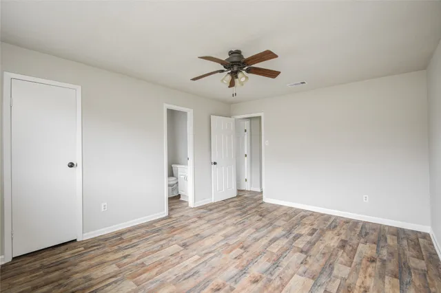 $1,300 | 1602 North Avenue North, Freeport, TX 77541