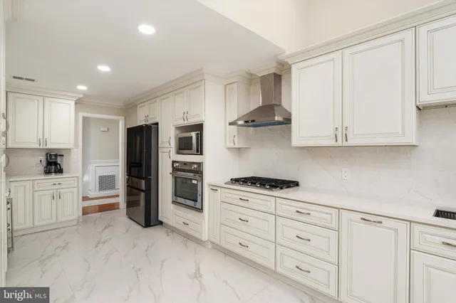 $849,900 | 93 Tudor Drive, Hamilton, NJ 08690