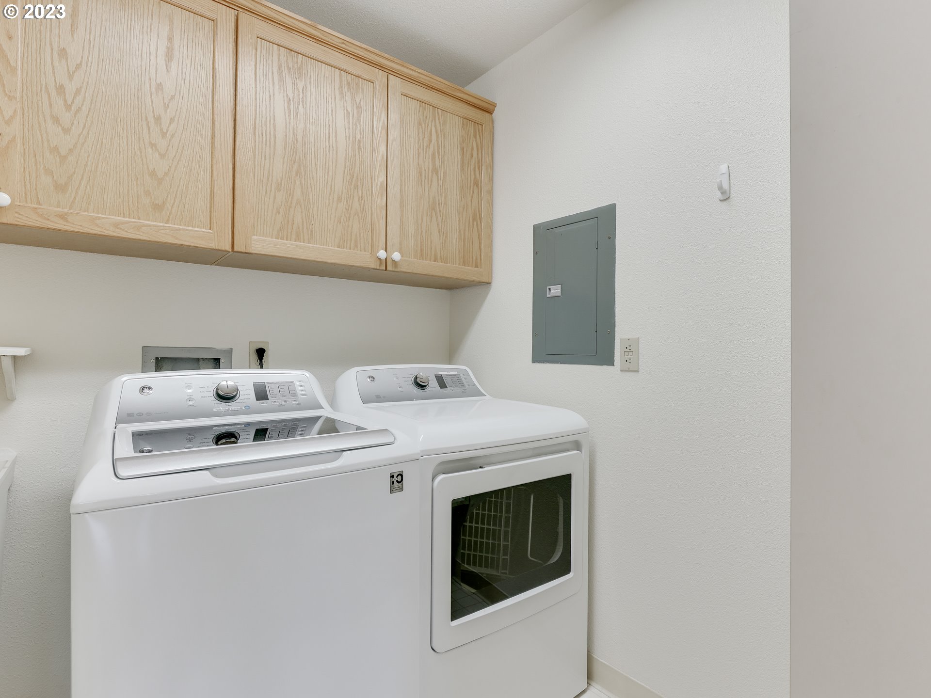 15420 Northeast Knott Street, Unit 19 Portland, OR 97230 - Photo 13 of 29