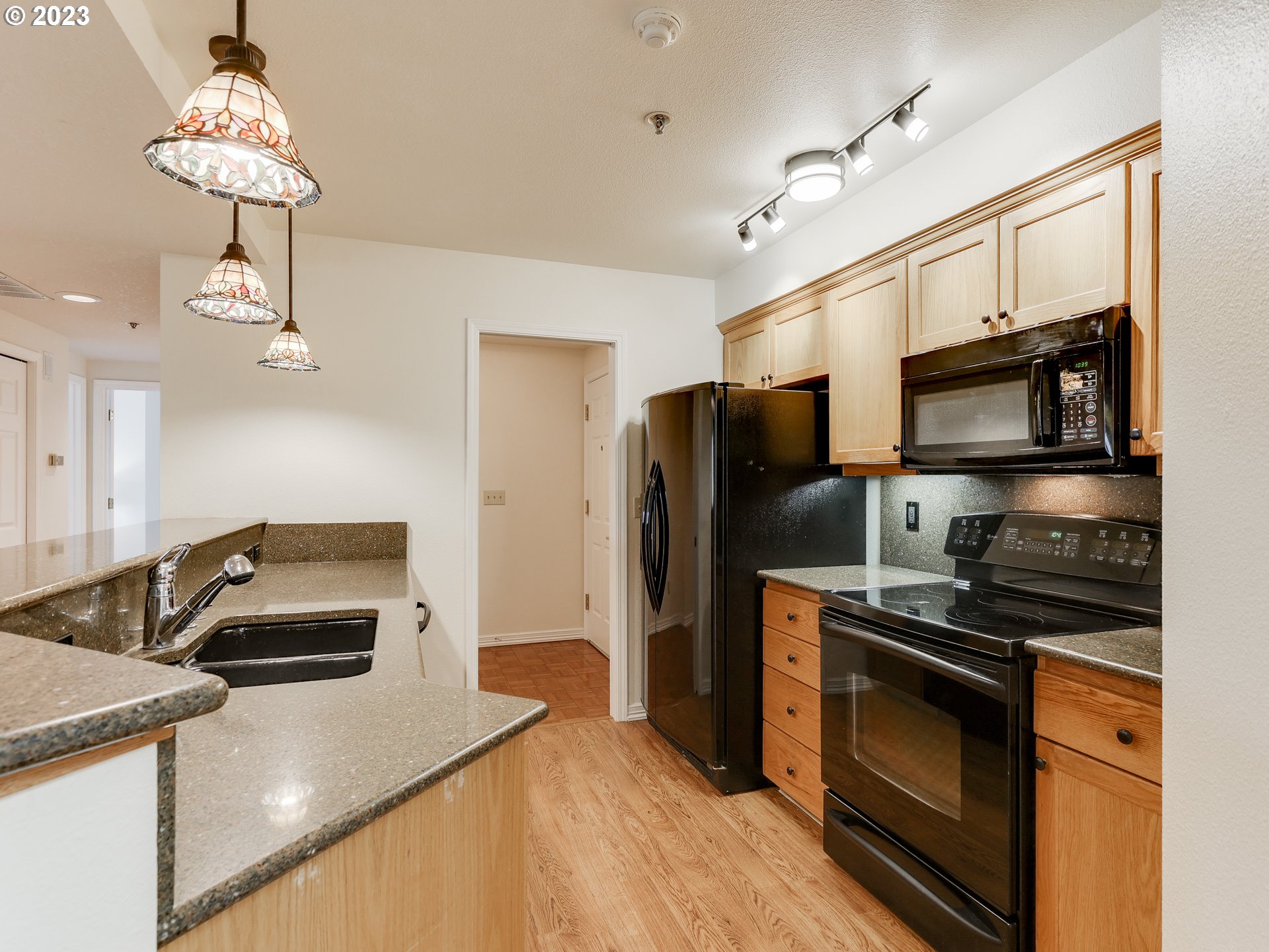 15420 Northeast Knott Street, Unit 19 Portland, OR 97230 - Photo 15 of 29