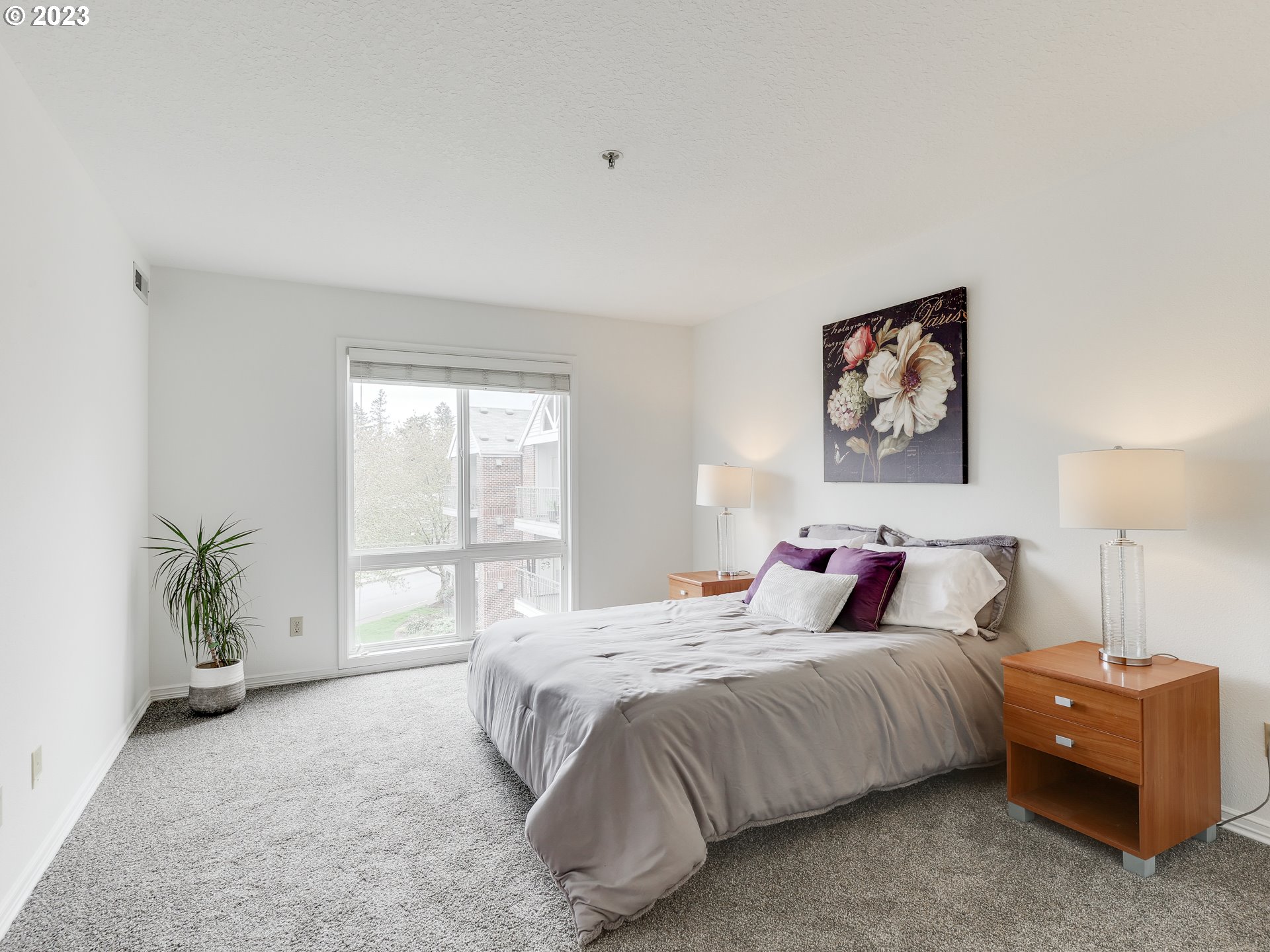 15420 Northeast Knott Street, Unit 19 Portland, OR 97230 - Photo 21 of 29