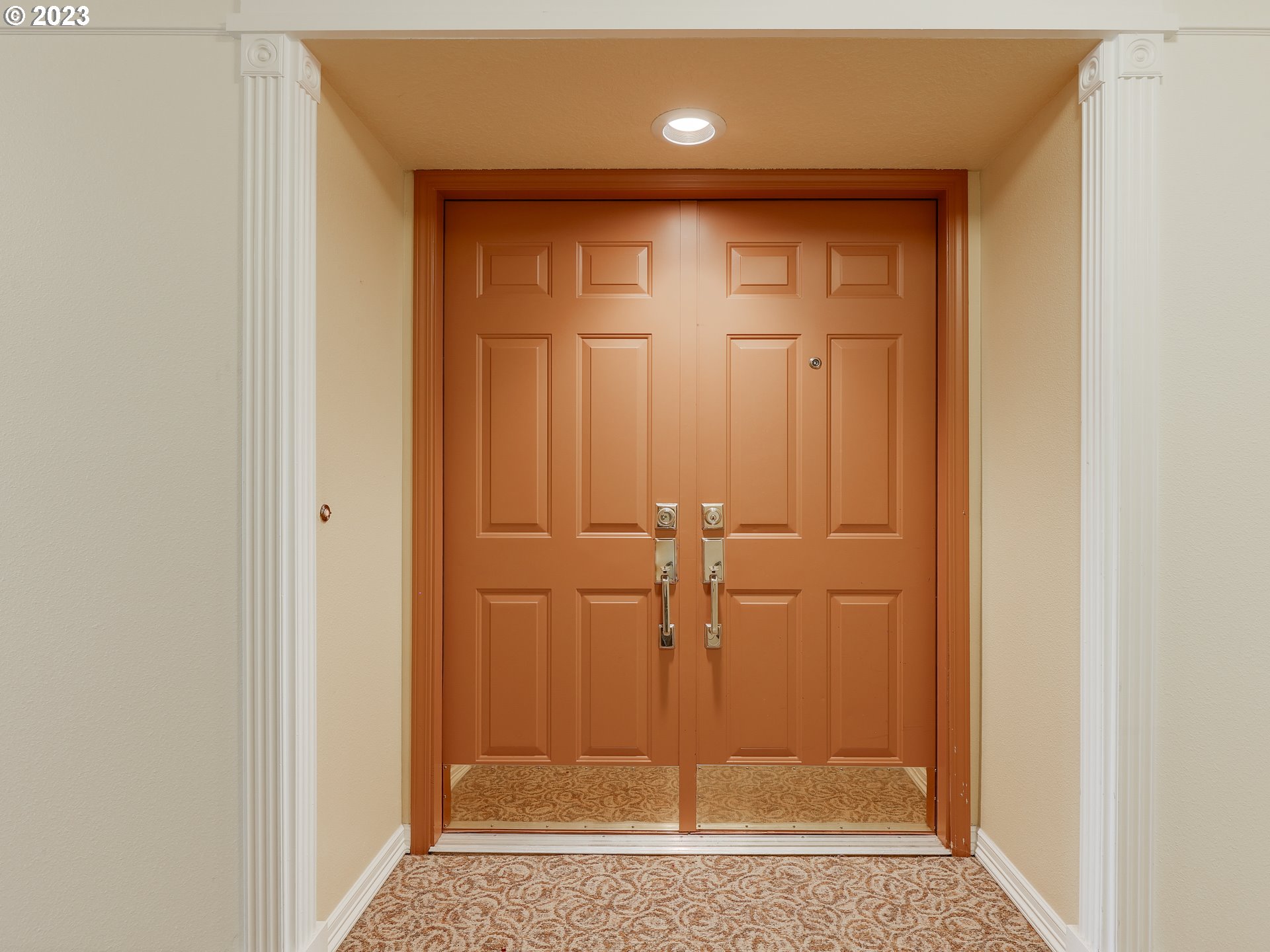 15420 Northeast Knott Street, Unit 19 Portland, OR 97230 - Photo 3 of 29