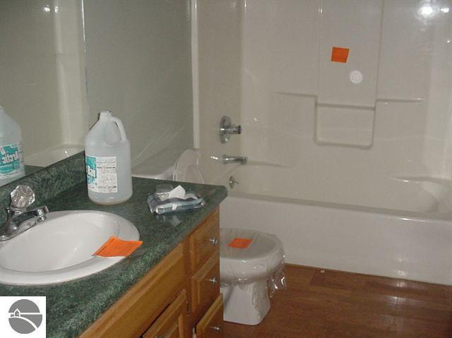 3634 Holiday Village Road Traverse City, MI 49686 - Photo 11 of 15 1710253-10.JPG