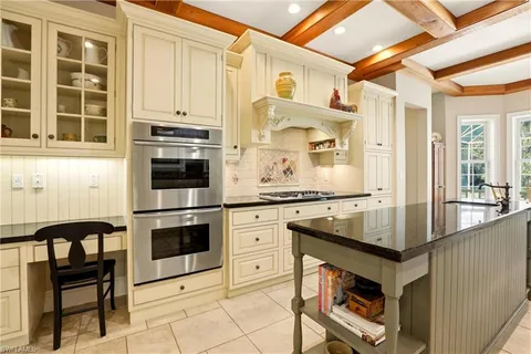 $2,500,000 | 4335 7th Avenue Southwest, Naples, FL 34119