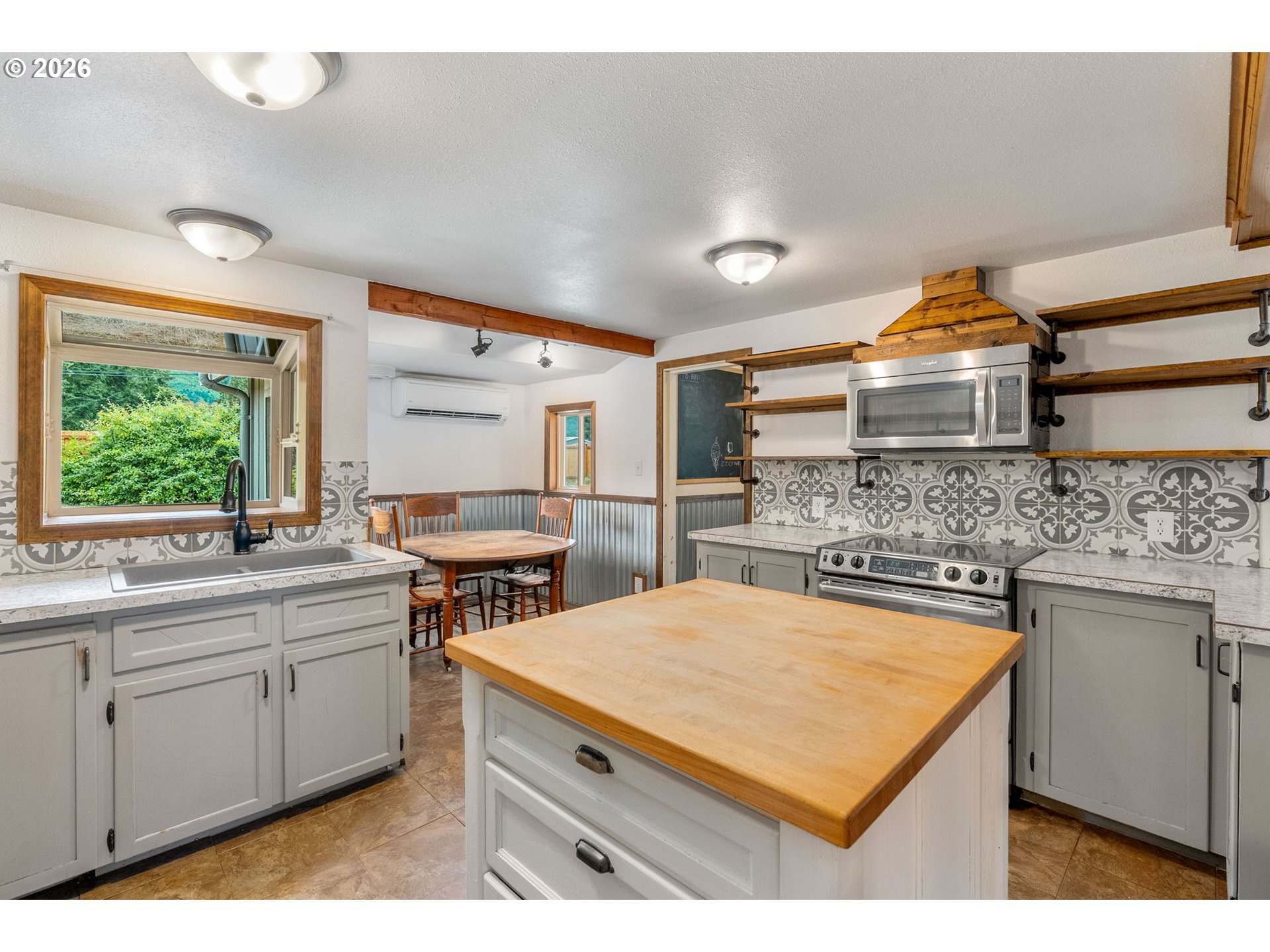 1812 Metzger Road Carson, WA 98610 - Photo 3 of 42
