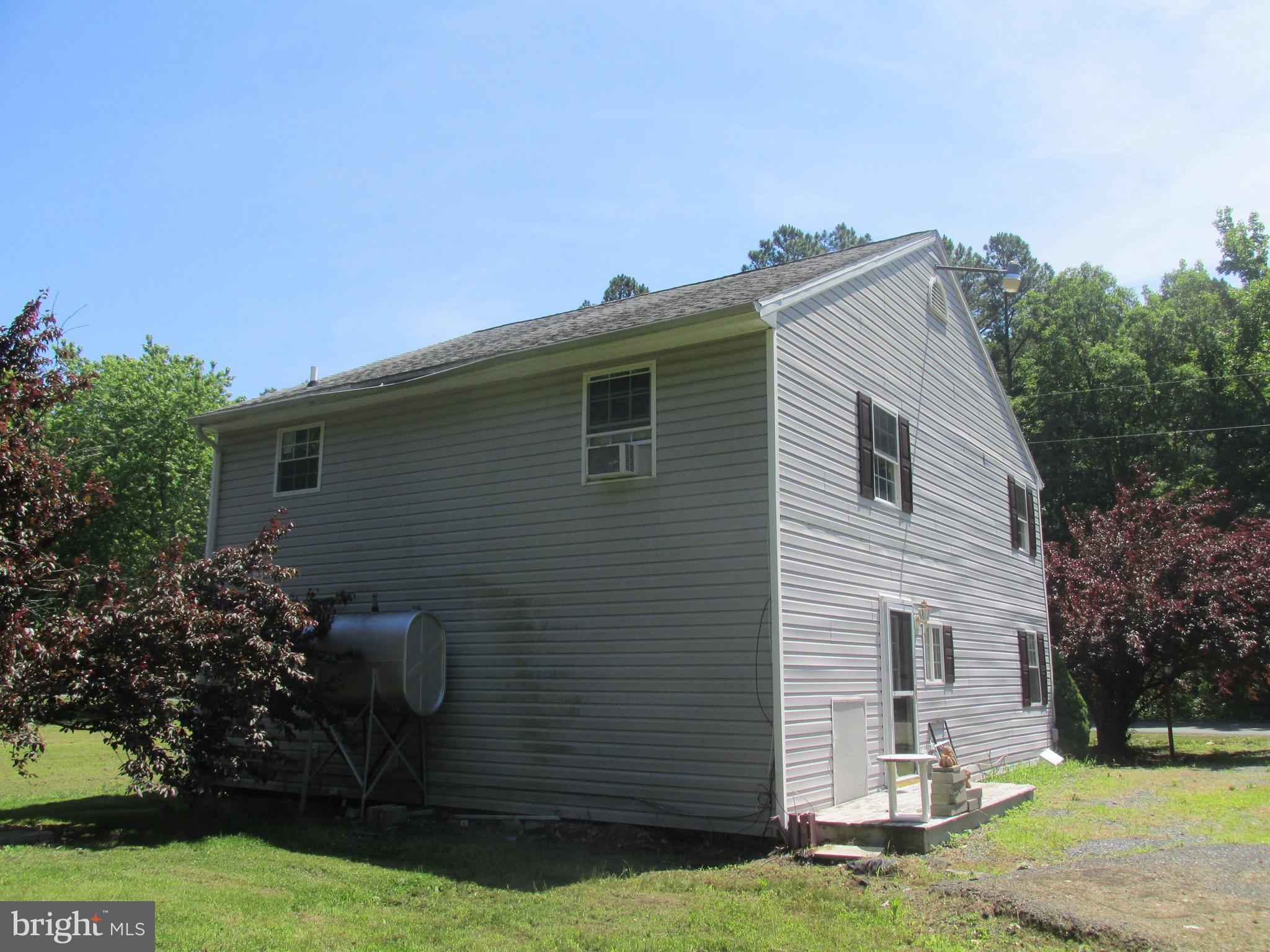 Exterior (Rear)