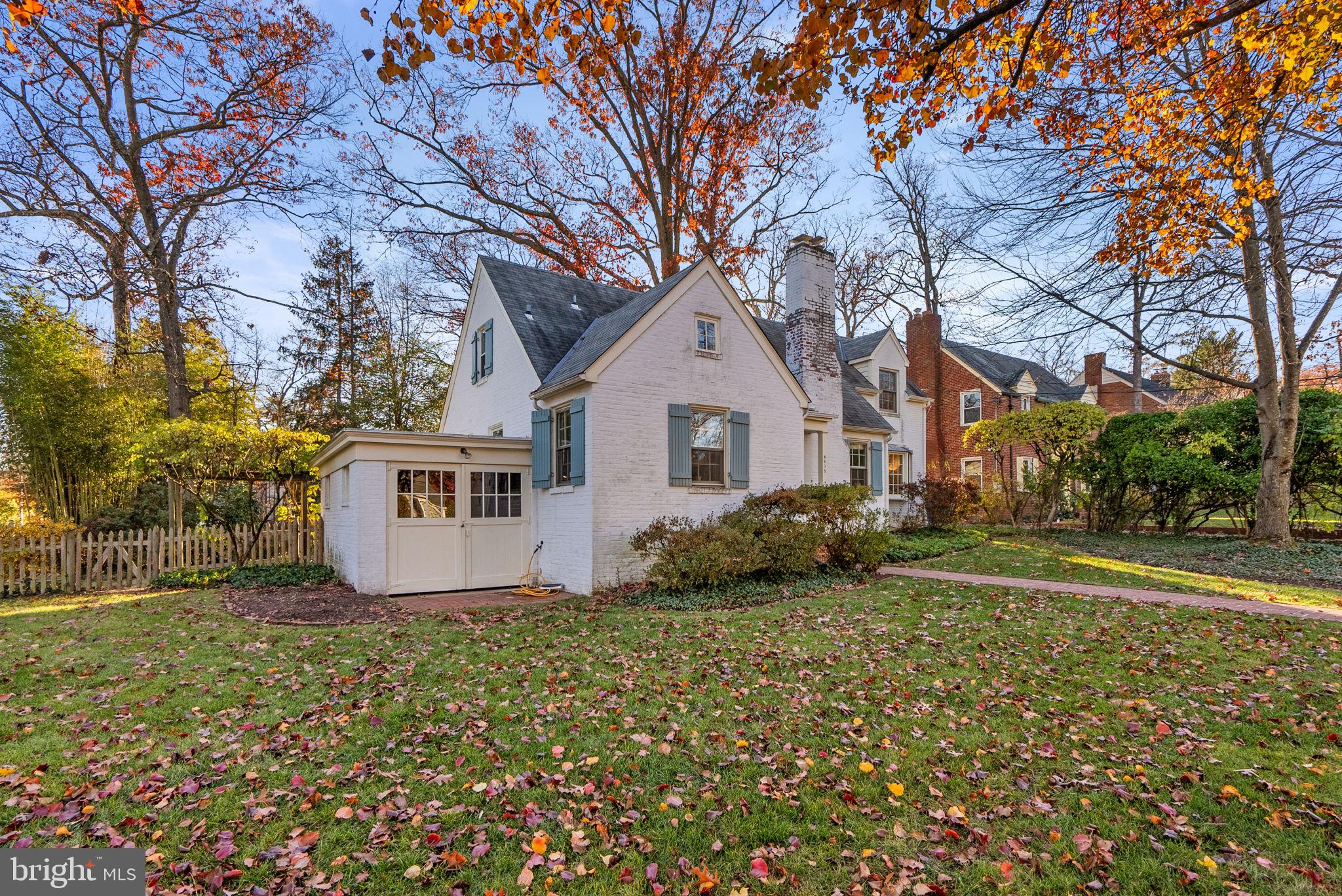 4615 Amherst Road College Park, MD 20740 - Photo 2 of 34 Brick Cape Cod on Fabulous Corner Lot(s)