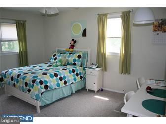77 Whitehall Road Hamilton, NJ 08690 - Photo 9 of 12 Bedroom 3