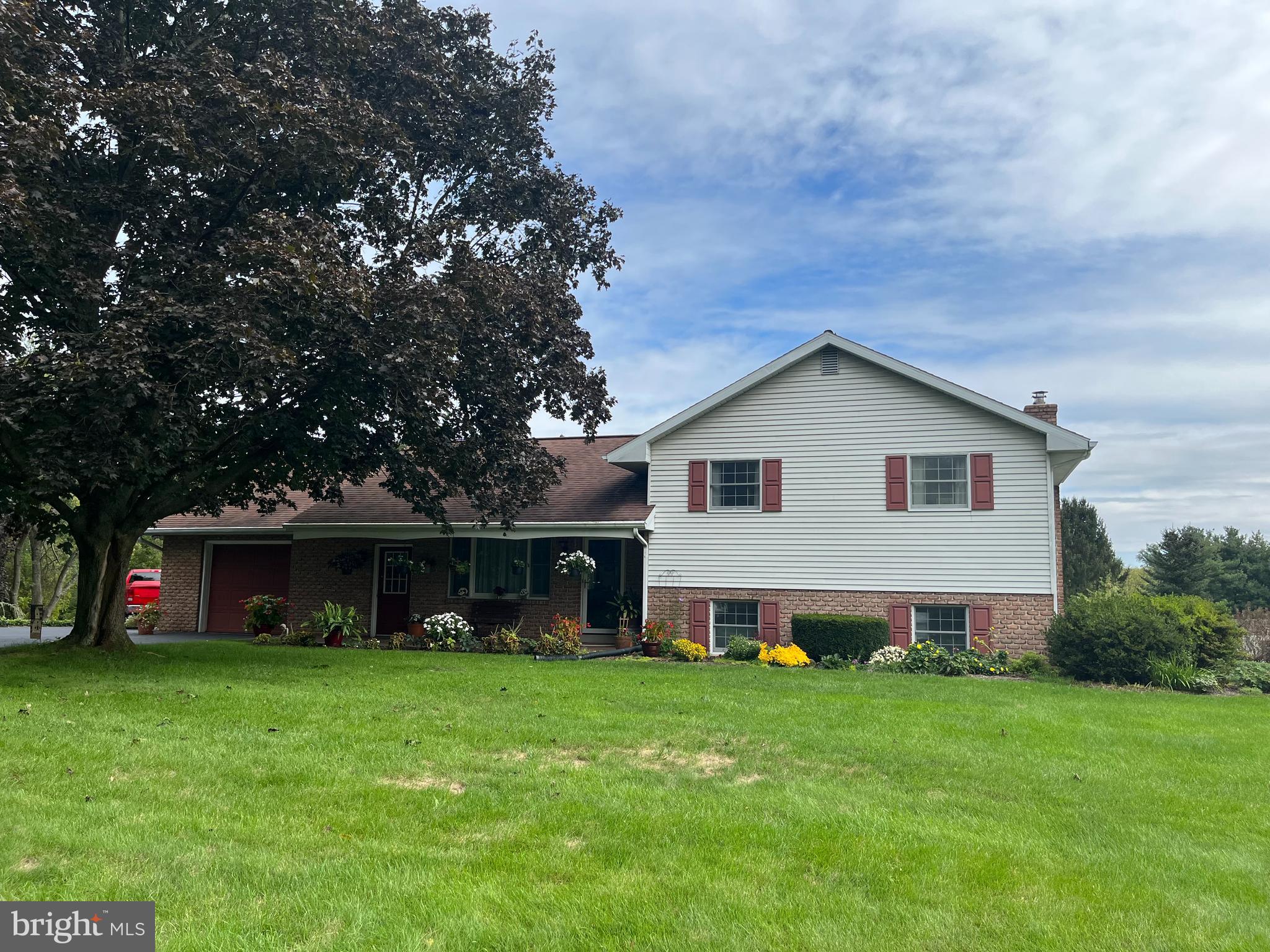 4 Pleasant View Road Grantville, PA 17028 - Photo 3 of 34