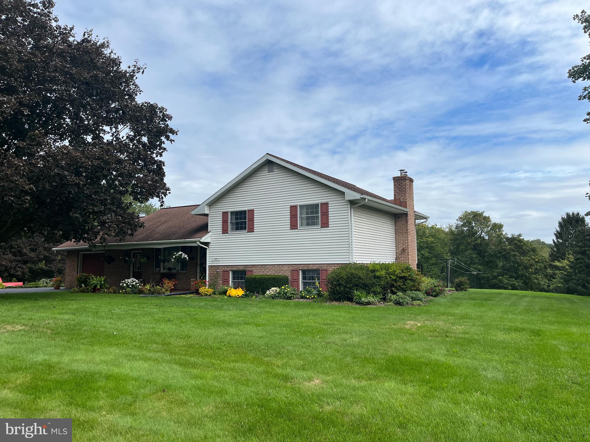 4 Pleasant View Road Grantville, PA 17028 - Photo 4 of 34