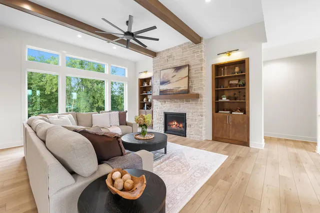 $944,900 | 1385 Eastwind Lane, Fond du Lac, WI 54937