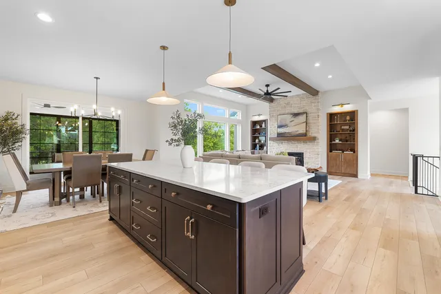 $944,900 | 1385 Eastwind Lane, Fond du Lac, WI 54937