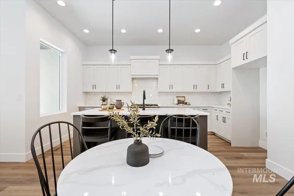 $399,880 | 720 South Calhoun Place, Star, ID 83669