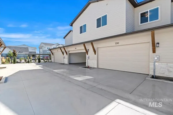 $399,880 | 720 South Calhoun Place, Star, ID 83669