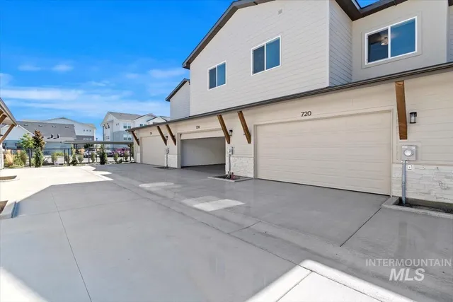 $429,880 | 720 South Calhoun Place, Star, ID 83669