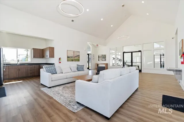 $429,880 | 720 South Calhoun Place, Star, ID 83669