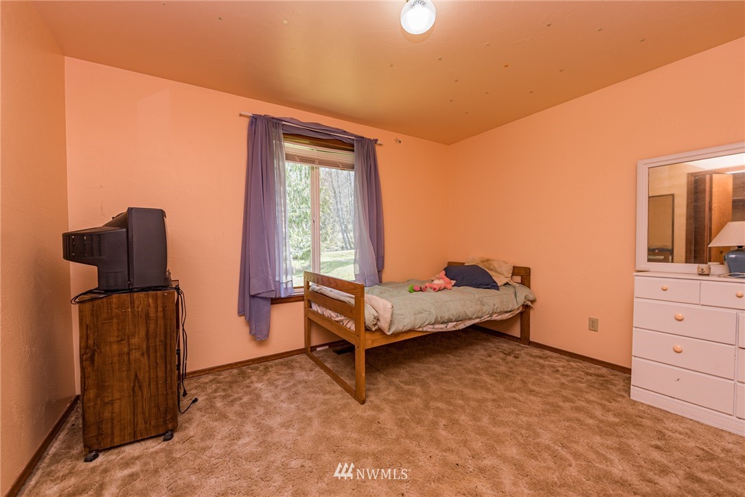5200 South Old Mill Road Port Angeles, WA 98362 - Photo 24 of 40 Gallery Image 24