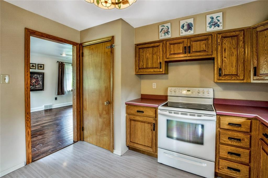 539 Steiner Bridge Road Valencia, PA 16059 - Photo 7 of 25