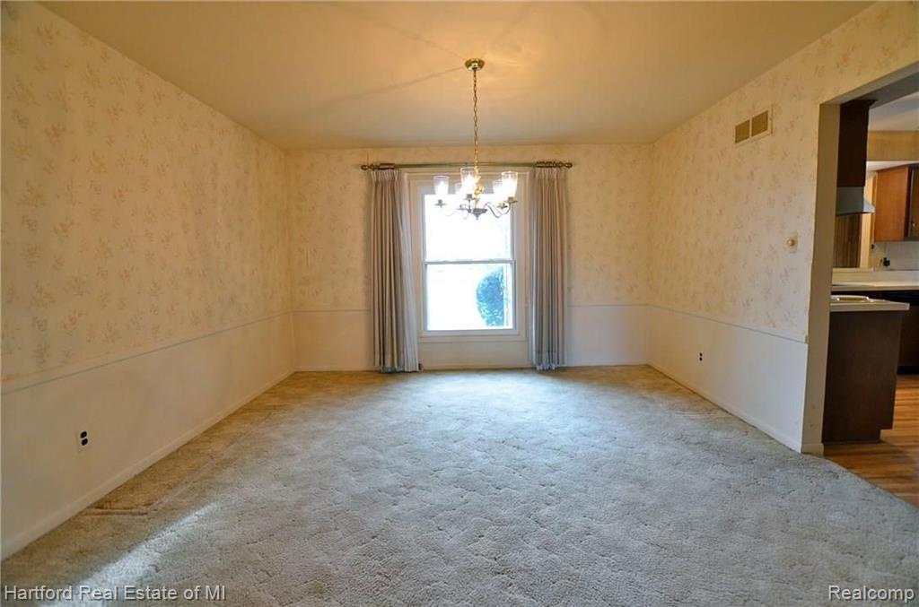 36257 Congress Road Farmington Hills, MI 48335 - Photo 5 of 19