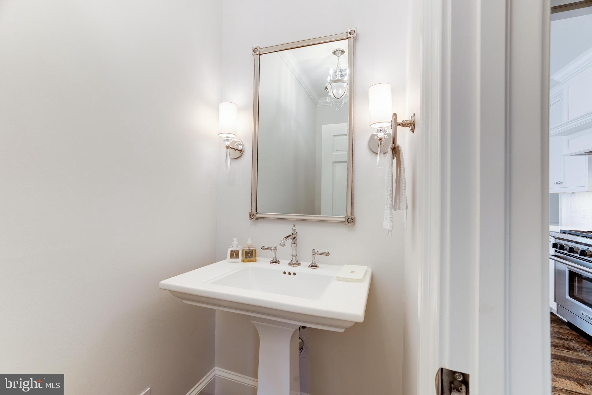 937 Bellview Road McLean, VA 22102 - Photo 12 of 72