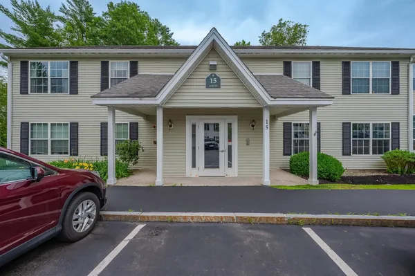 $255,000 | 15 Tampa Drive, Unit C, Rochester, NH 03867