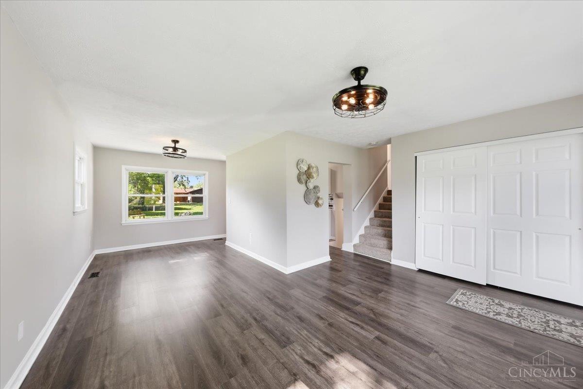 6611 Hendrickson Road Middletown, OH 45044 - Photo 13 of 62