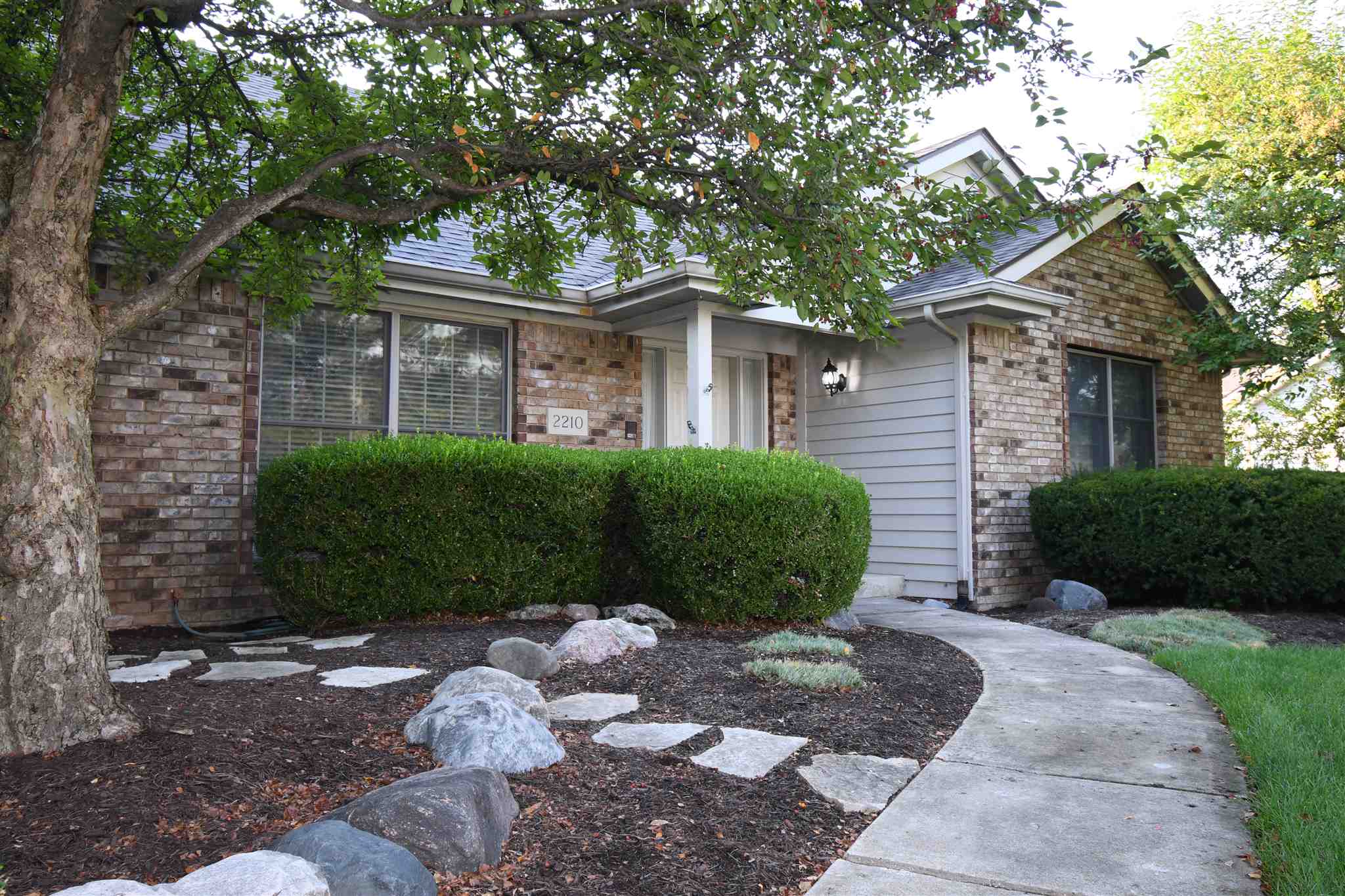 2210 Lake Ridge Drive Fort Wayne, IN 46804 - Photo 4 of 35 Gallery Image 4