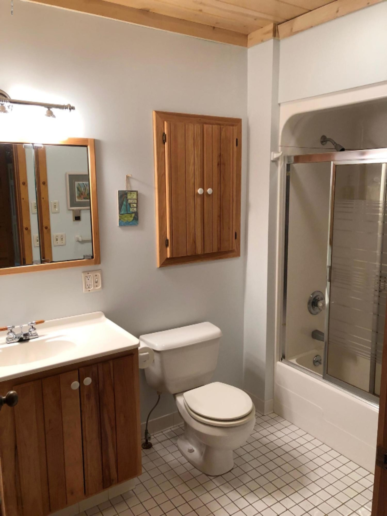 2536 Crescent Beach Road Manistee, MI 49660 - Photo 26 of 55 Hall Bathroom on Main Floor