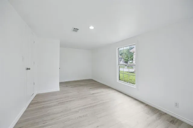 $269,999 | 1559 East Ohio Avenue, Dallas, TX 75216