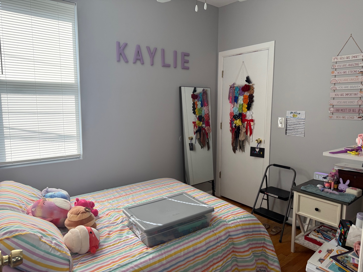 827 North Fairfield Avenue Chicago, IL 60622 - Photo 36 of 55 a bedroom with a bed and a window