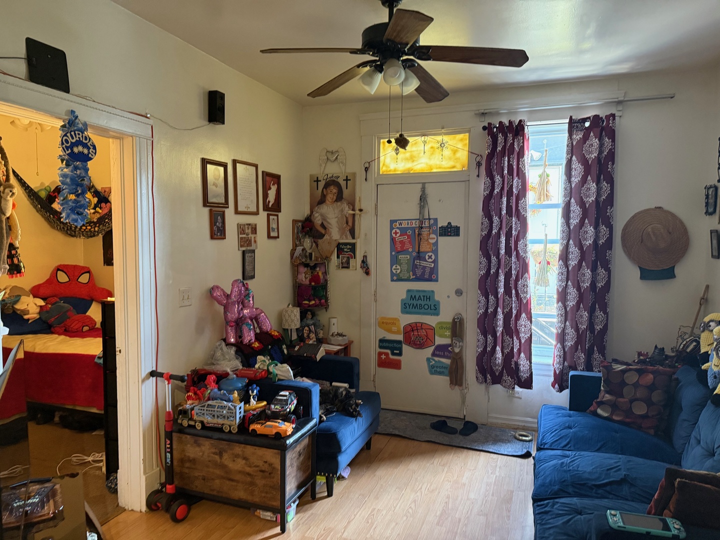 827 North Fairfield Avenue Chicago, IL 60622 - Photo 7 of 55 a view of a room with gym equipment