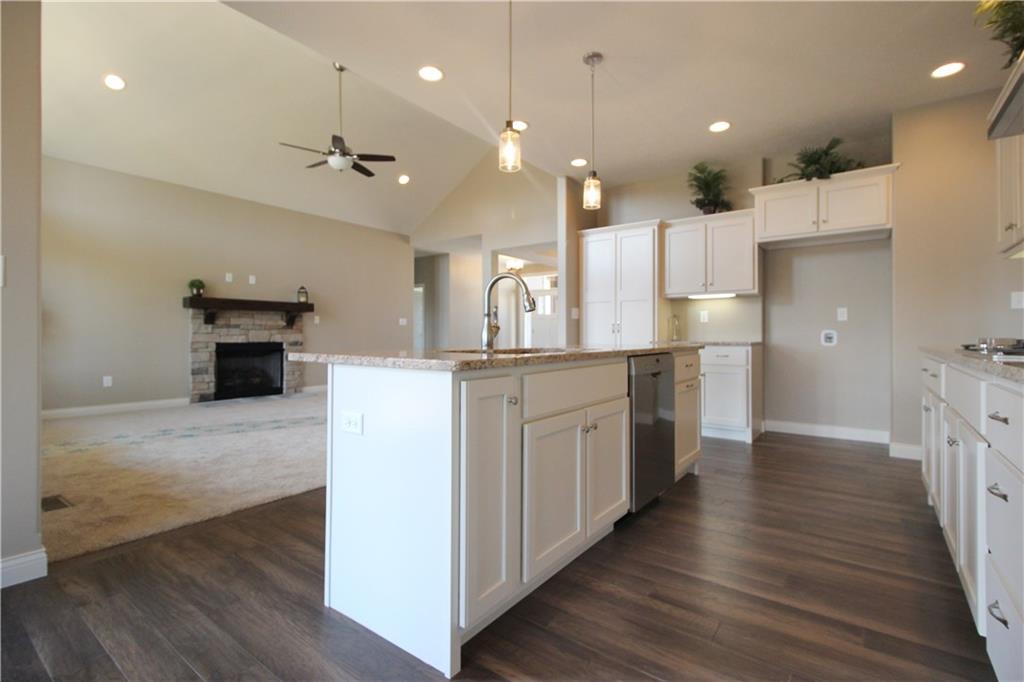 6 Maple Ridge Drive Columbus, IN 47201 - Photo 4 of 18 Gallery Image 4