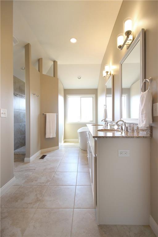 6 Maple Ridge Drive Columbus, IN 47201 - Photo 9 of 18 Gallery Image 9