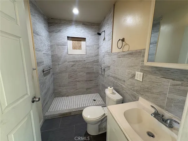 $2,200 | 11615 1/2 185th Street, Artesia, CA 90701