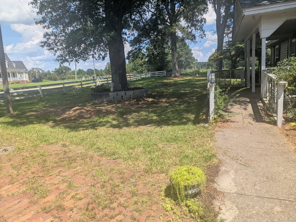 720 Old Moore Road Selma, NC 27576 - Photo 13 of 24 PXL_20260819_182937520.jpg