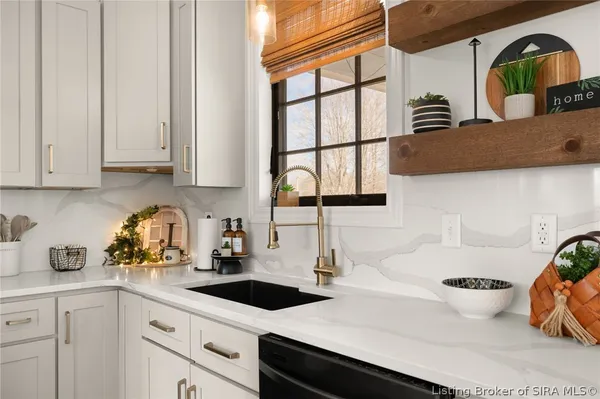 $669,900 | 4604 North Bogardus Road, Austin, IN 47102