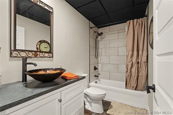 $669,900 | 4604 North Bogardus Road, Austin, IN 47102