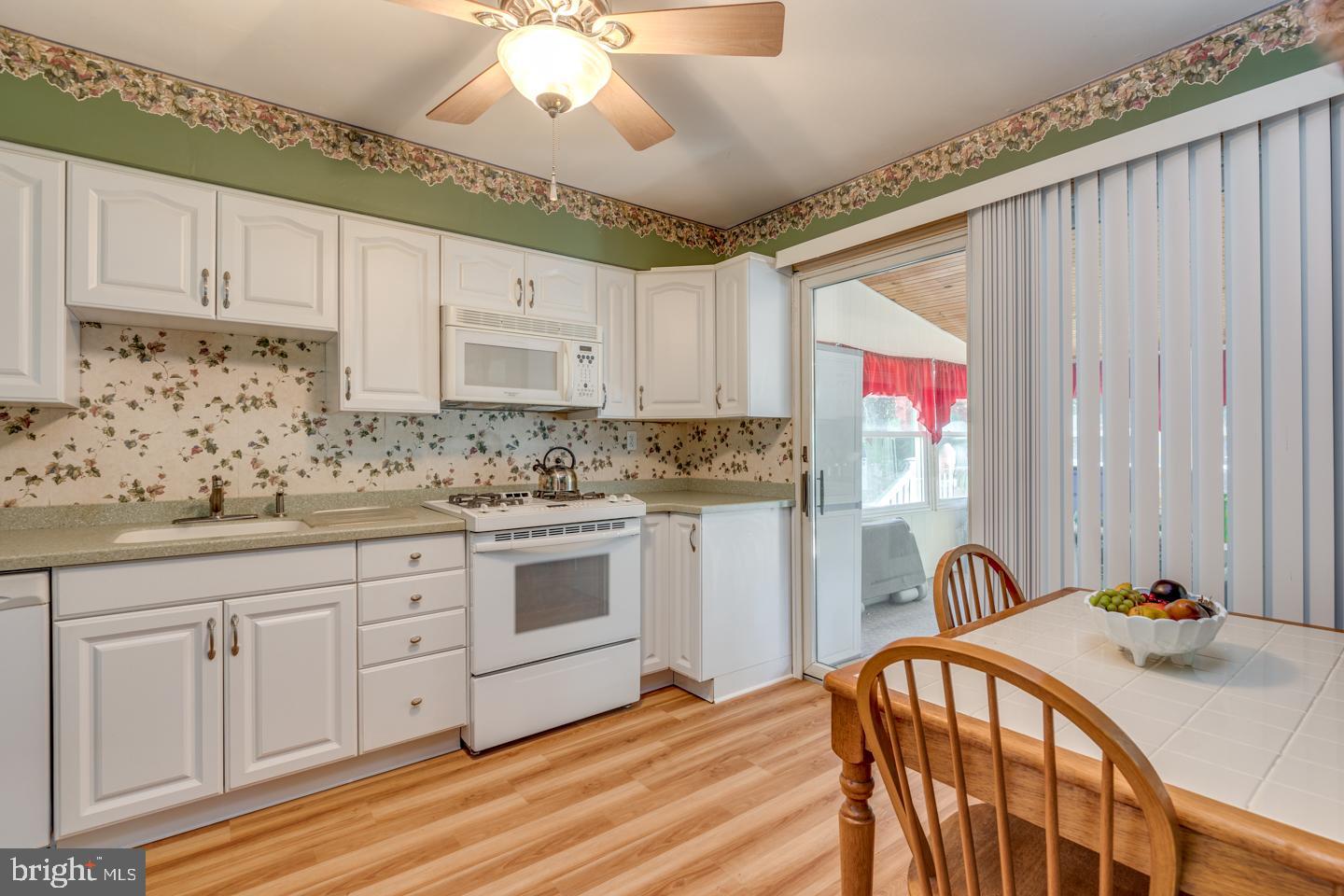 606 Jamestown Road Beverly, NJ 08010 - Photo 14 of 31