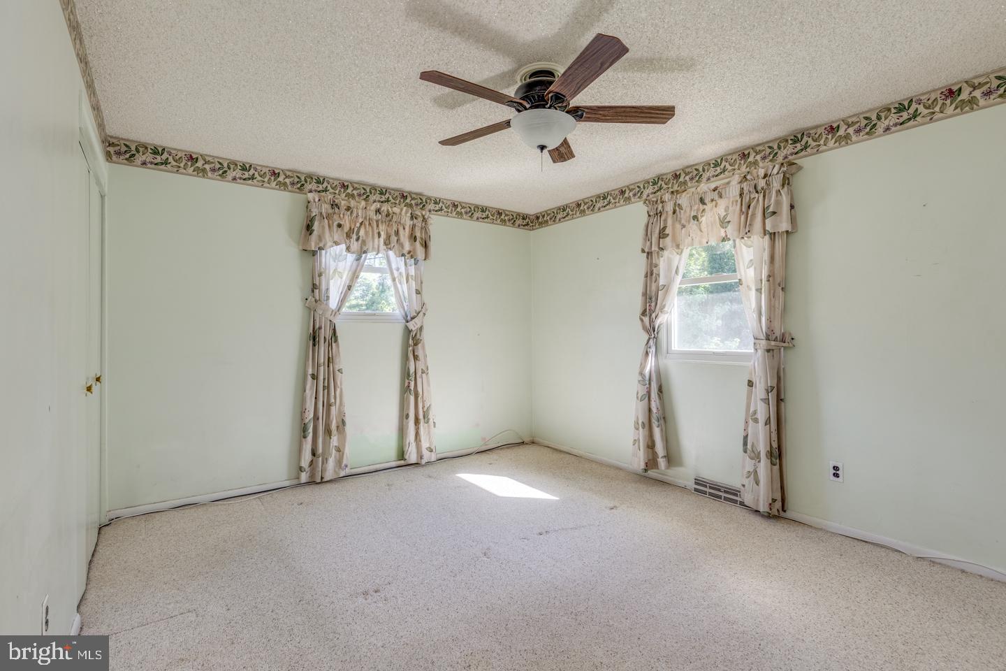 606 Jamestown Road Beverly, NJ 08010 - Photo 20 of 31