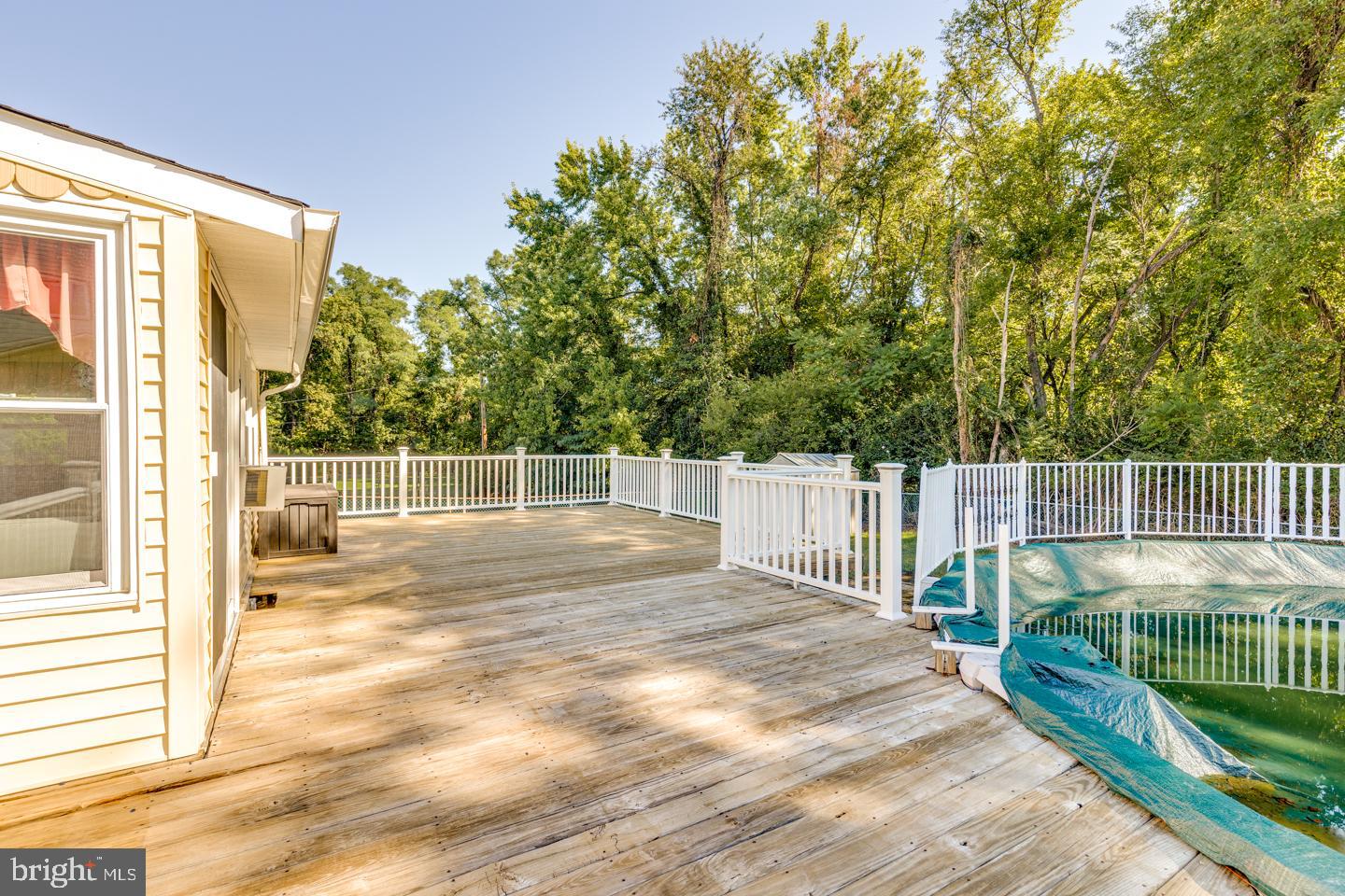606 Jamestown Road Beverly, NJ 08010 - Photo 29 of 31