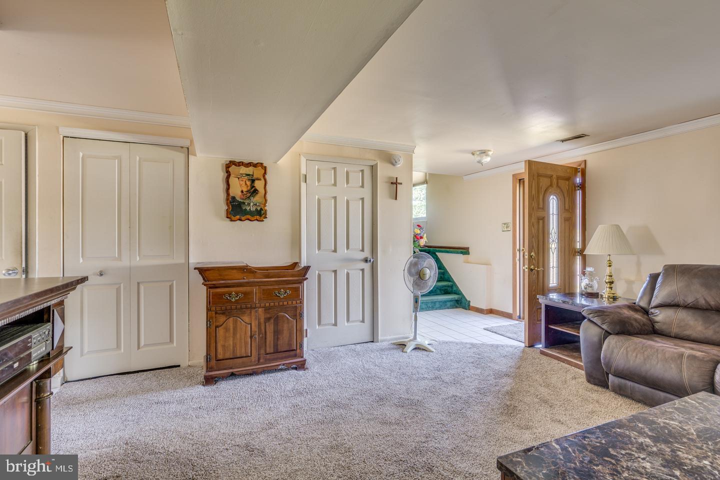 606 Jamestown Road Beverly, NJ 08010 - Photo 6 of 31