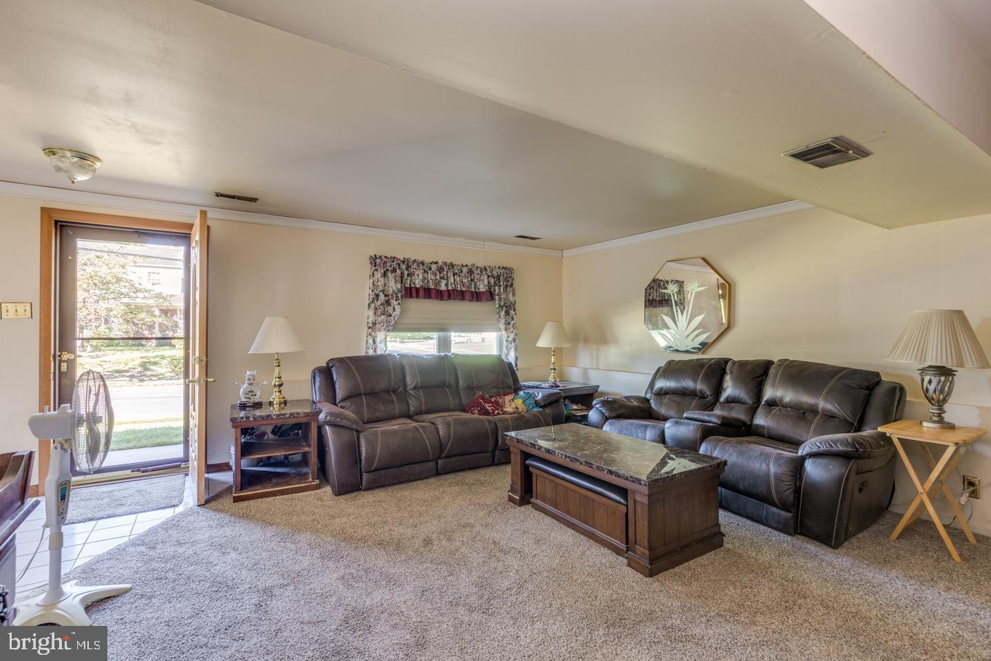 606 Jamestown Road Beverly, NJ 08010 - Photo 7 of 31