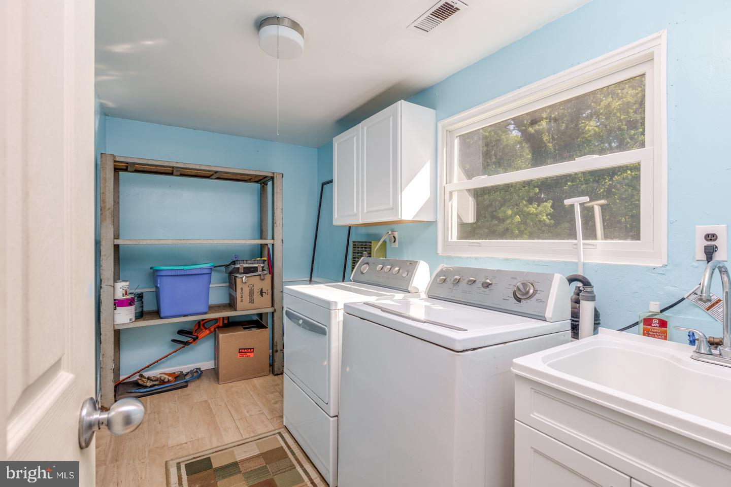 606 Jamestown Road Beverly, NJ 08010 - Photo 9 of 31
