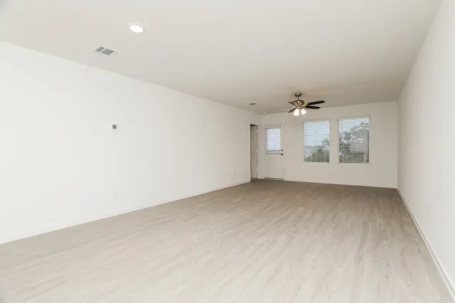 $1,499 | 3222 Roslyn Grist, San Antonio, TX 78245