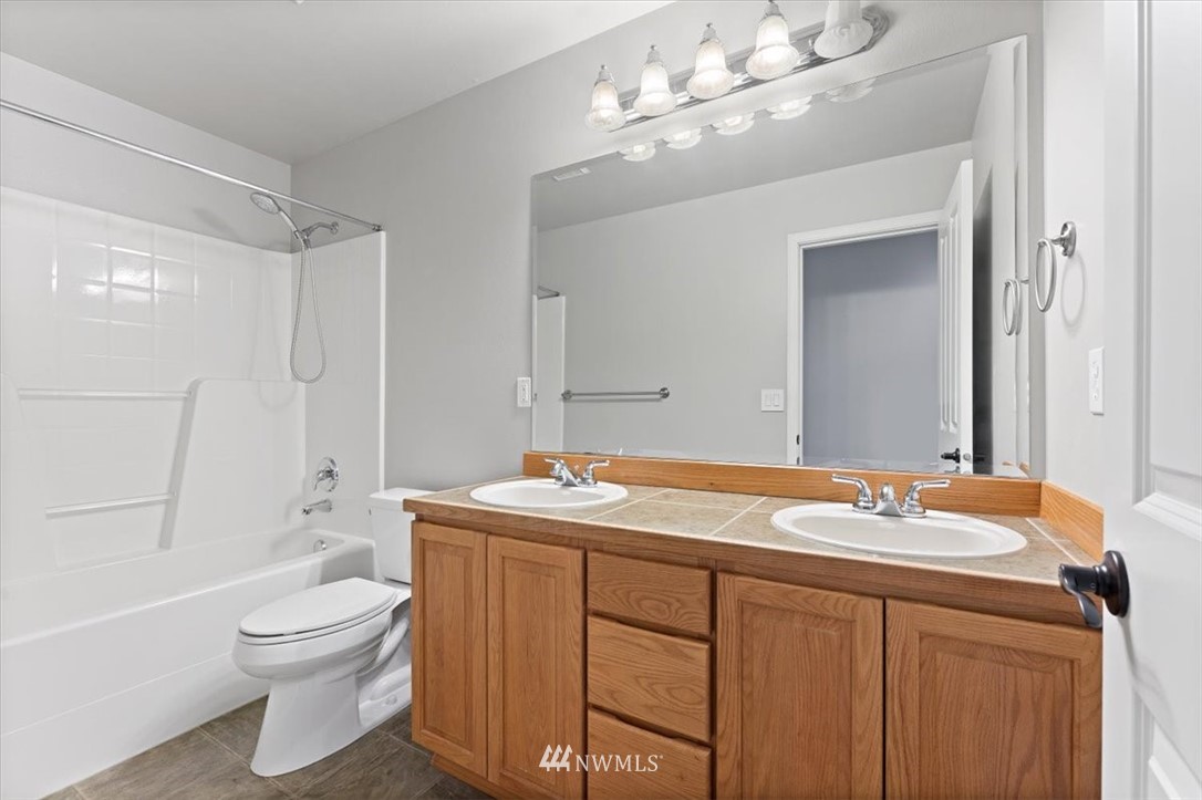204 198th Place Southwest Bothell, WA 98012 - Photo 18 of 24