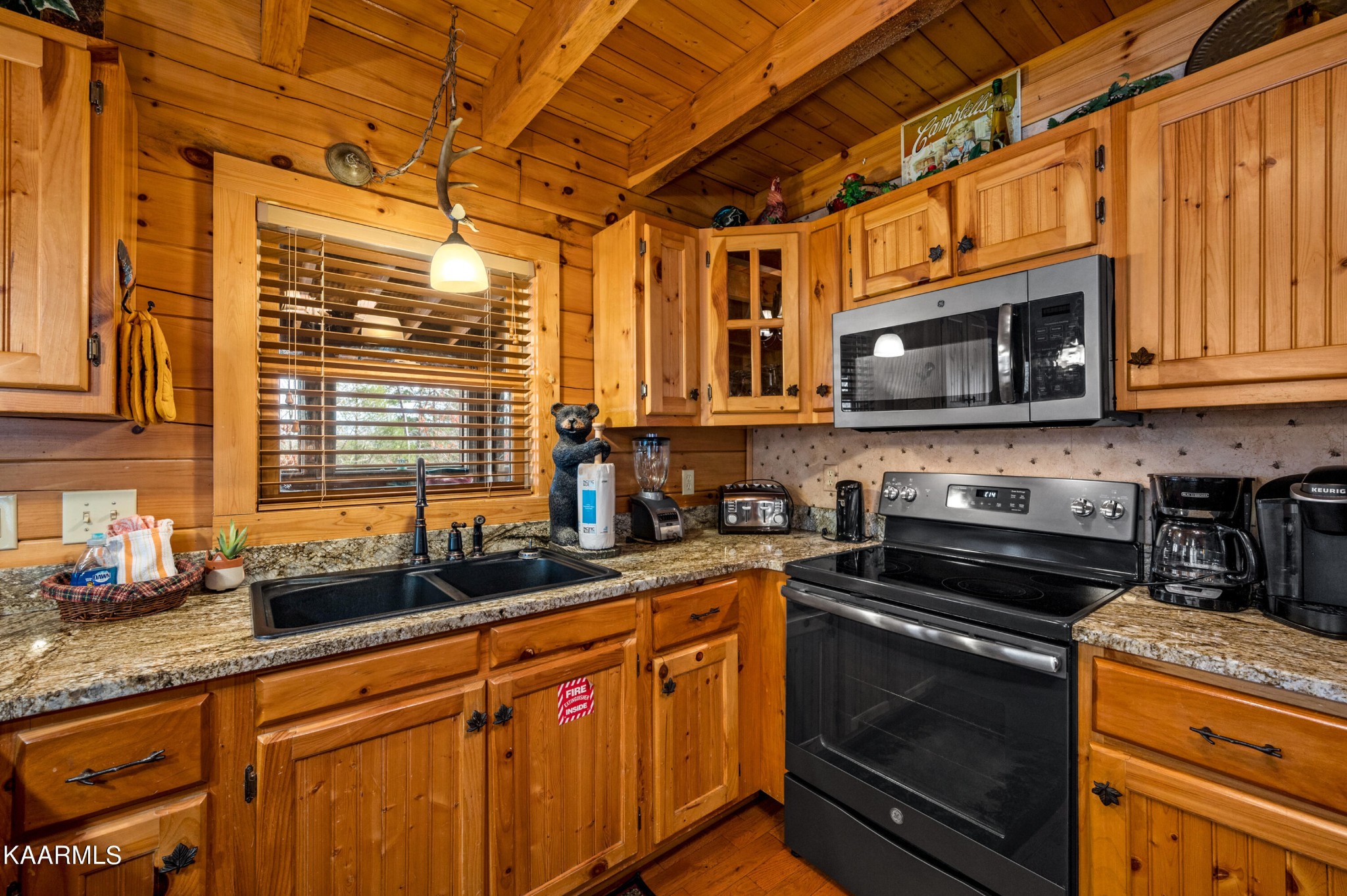 1710 Blue Ridge Road Sevierville, TN 37876 - Photo 10 of 31 Gallery Image 10